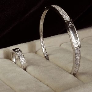 بنگل انگشتر کارتیر لاو