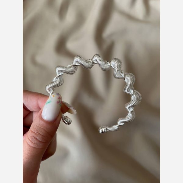 Spring Twist Bangle | بنگل فنر پیچ - تصویر 3