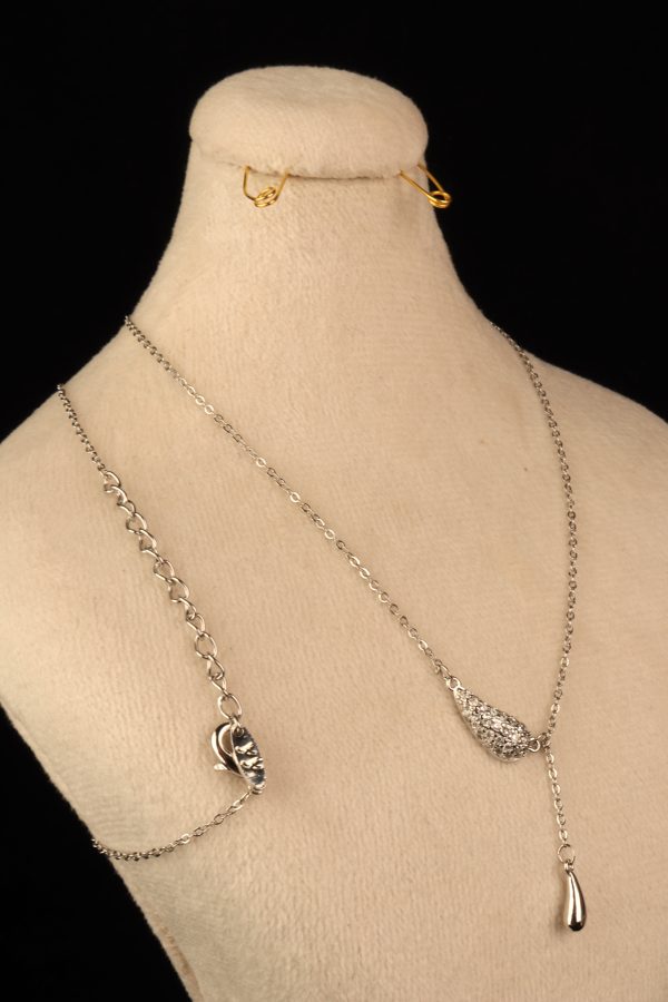 کردنبند پلاک ثابت اشکی جواهری کد ۱۰۴۲ - تصویر 3